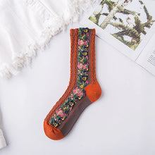 Charger l&#39;image dans la galerie, Chaussettes à Fleurs Brodées Vintage (5 paires)