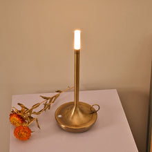 Charger l&#39;image dans la galerie, Lampe de table moderne à bougie LED
