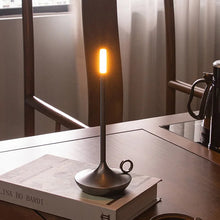 Charger l&#39;image dans la galerie, Lampe de table moderne à bougie LED