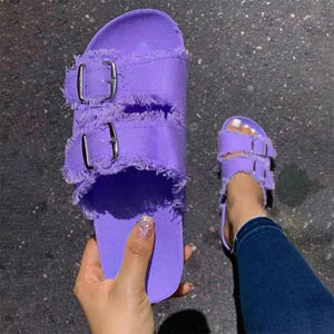 Sandales d'été de couleur unie avec boucle