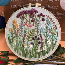 Charger l&#39;image dans la galerie, Kit de fleurs à broder pour débutant